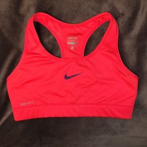 NIKE Sportsbra